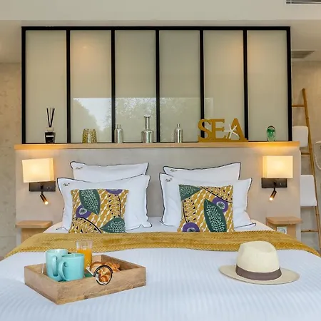 Le Des Iles D'or ホテル 4*