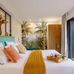 Le Des Iles D'or Hotel