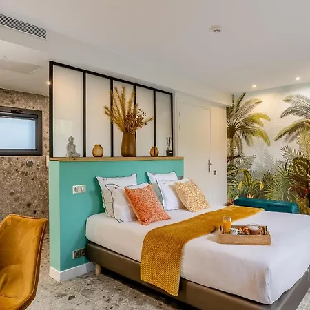 Le Des Iles D'or 4* הייר