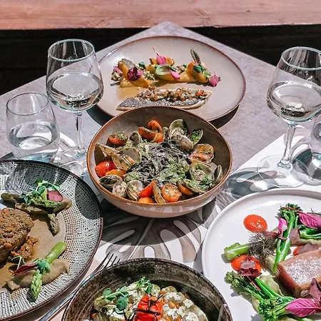 Le Des Iles D'or Отель Йер