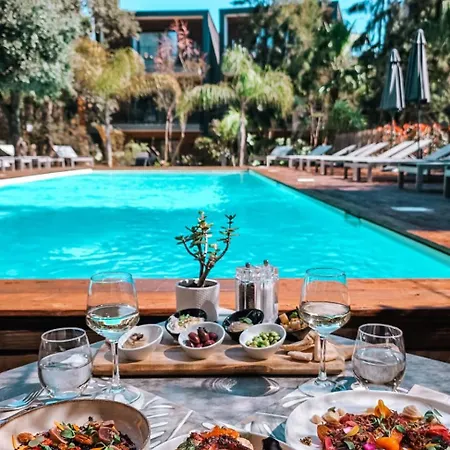 Отель Le Des Iles D'or 4*