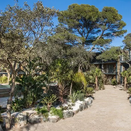 Le Des Iles D'or 4* Йер