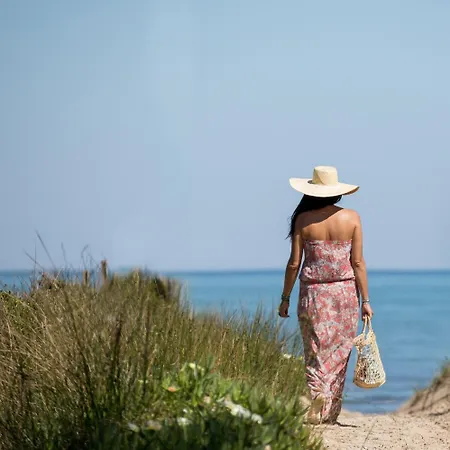 Отель Le Des Iles D'or Йер