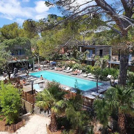 Отель Le Des Iles D'or 4*