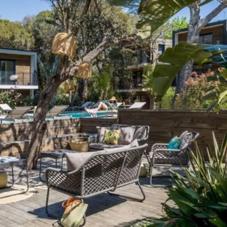 Отель Le Des Iles D'or Йер