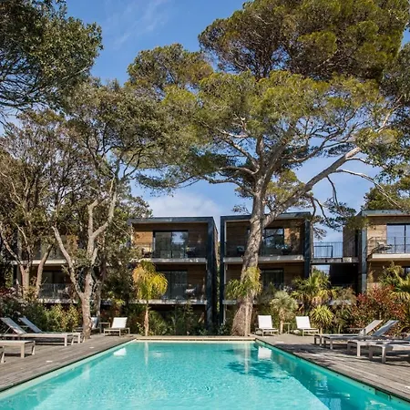 Le Des Iles D'or Hotel 4*