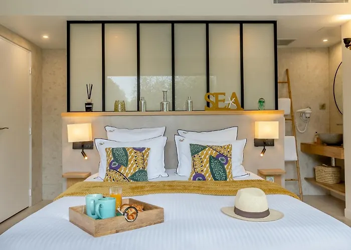 Le Des Iles D'or Hotel 4*