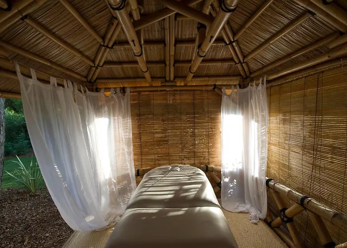 Hotell Le Des Iles D'or