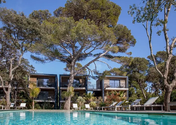 Hotell Le Des Iles D'or 4*